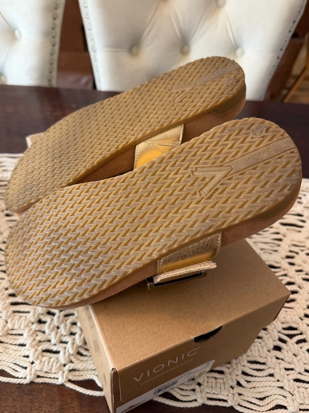 Vionic Emma Sandals - Gold Leather - 8 1/2